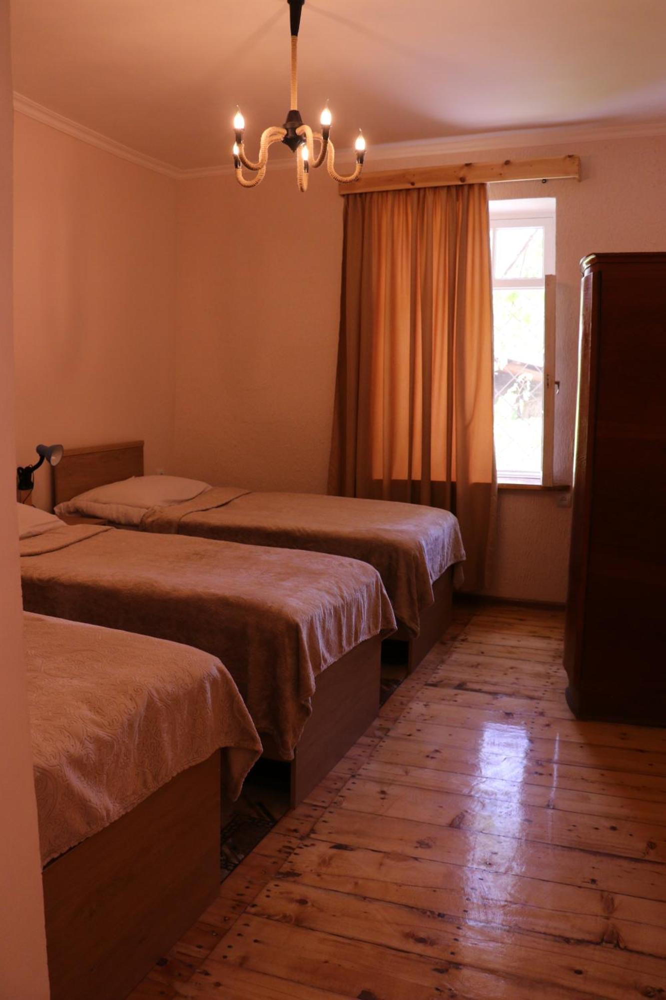 Legend Guest House Yekhegis Exteriör bild